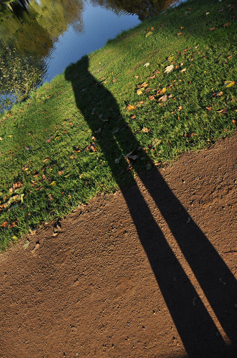 kopflos in krefeld schattenselfie ohne kopf