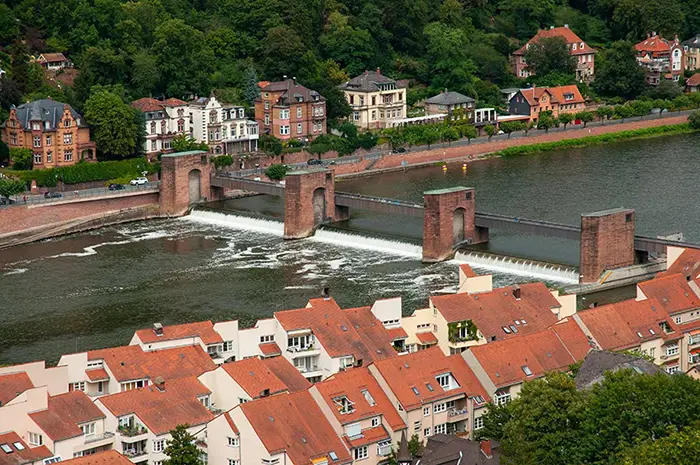 Schleuse im Neckar